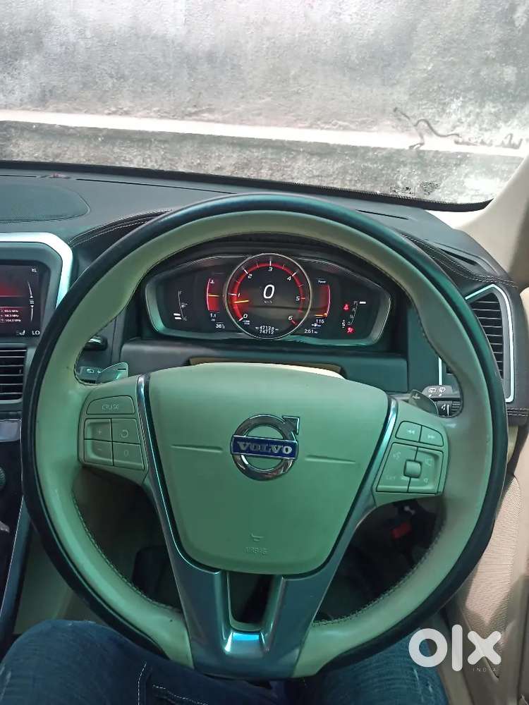 Volvo Xc60 2016 Diesel 75000 Km Driven