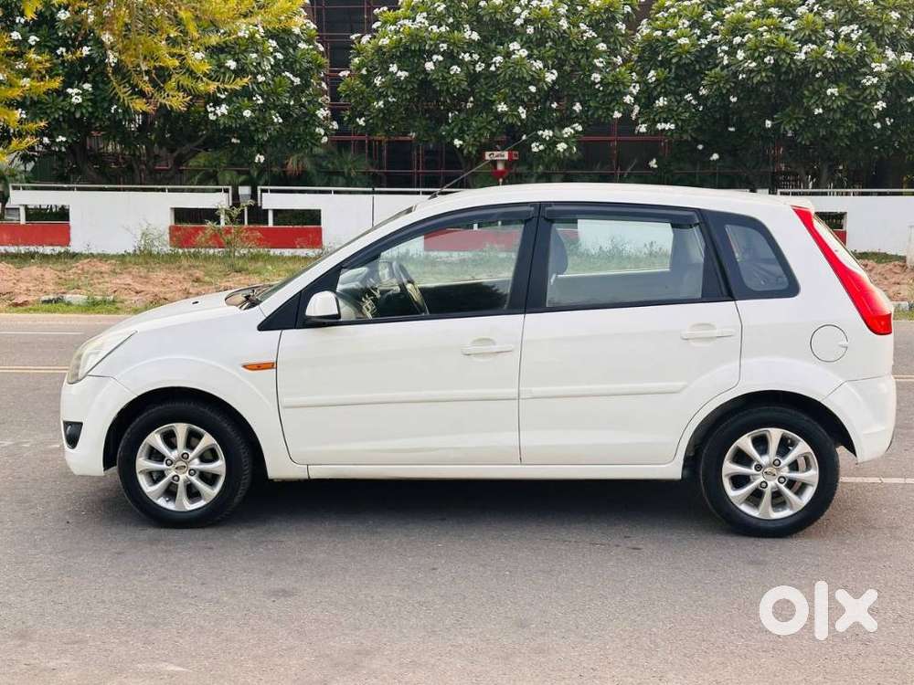 Ford Figo Diesel Titanium, 2011, Diesel