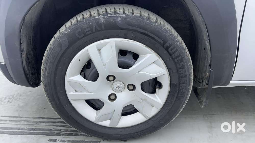 Renault Kwid 1.0 Rxt Amt, 2023, Petrol