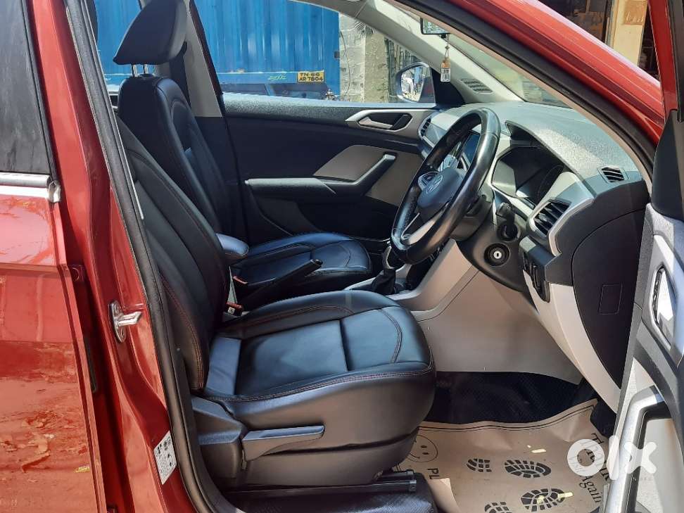 Volkswagen Taigun 1.0 Tsi Highline At, 2022, Petrol