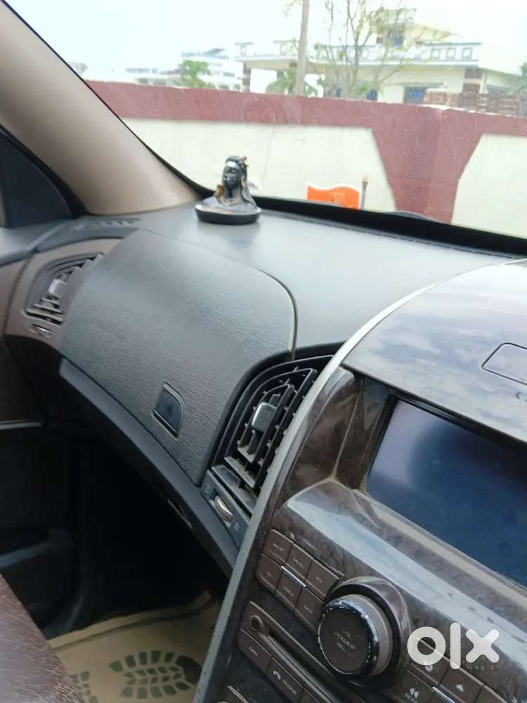 Mahindra Xuv500 2014 Diesel 136000 Km Driven
