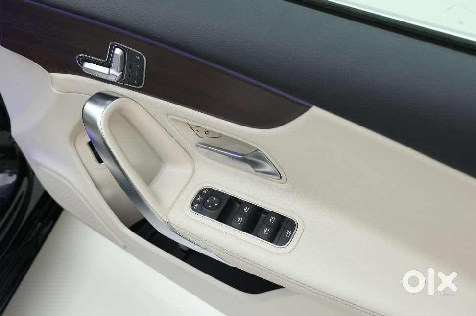 Mercedes-benz A-class Limousine 1.3 A 200, 2023, Petrol