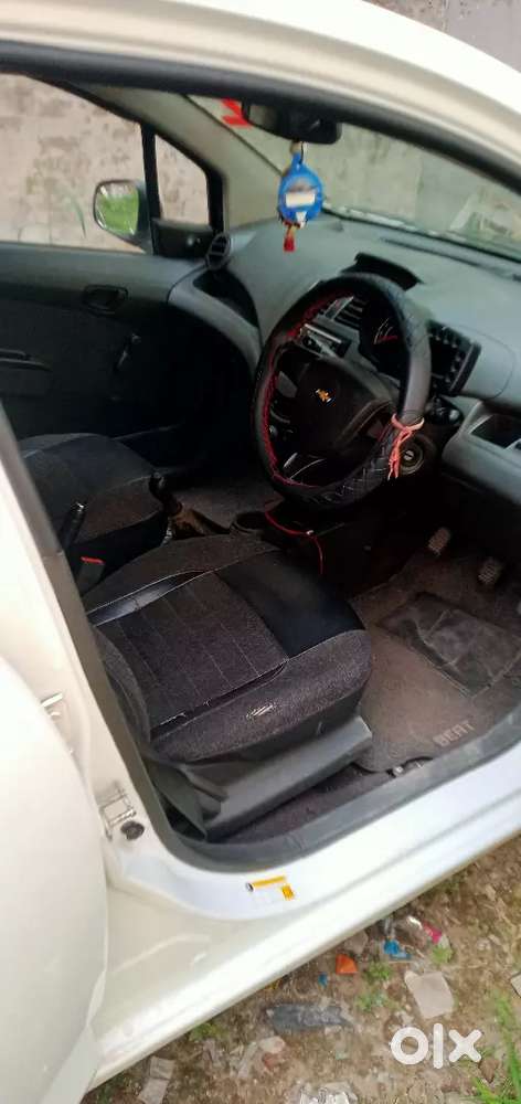 Chevrolet Beat Petrol 2015