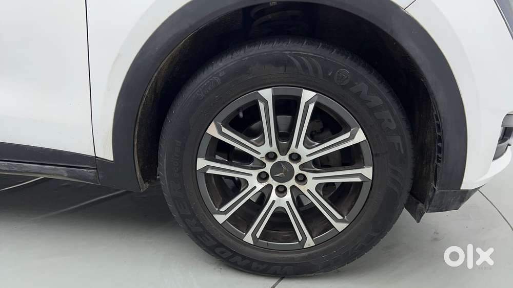 Mahindra Xuv700 2.0 Ax 7 Petrol At Luxury Pack Str, 2023, Petrol