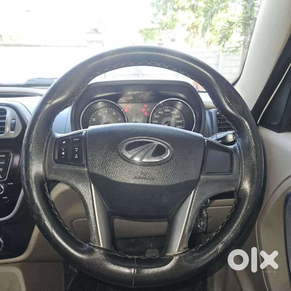 Mahindra Tuv 300 T10 Dual Tone, 2020, Diesel