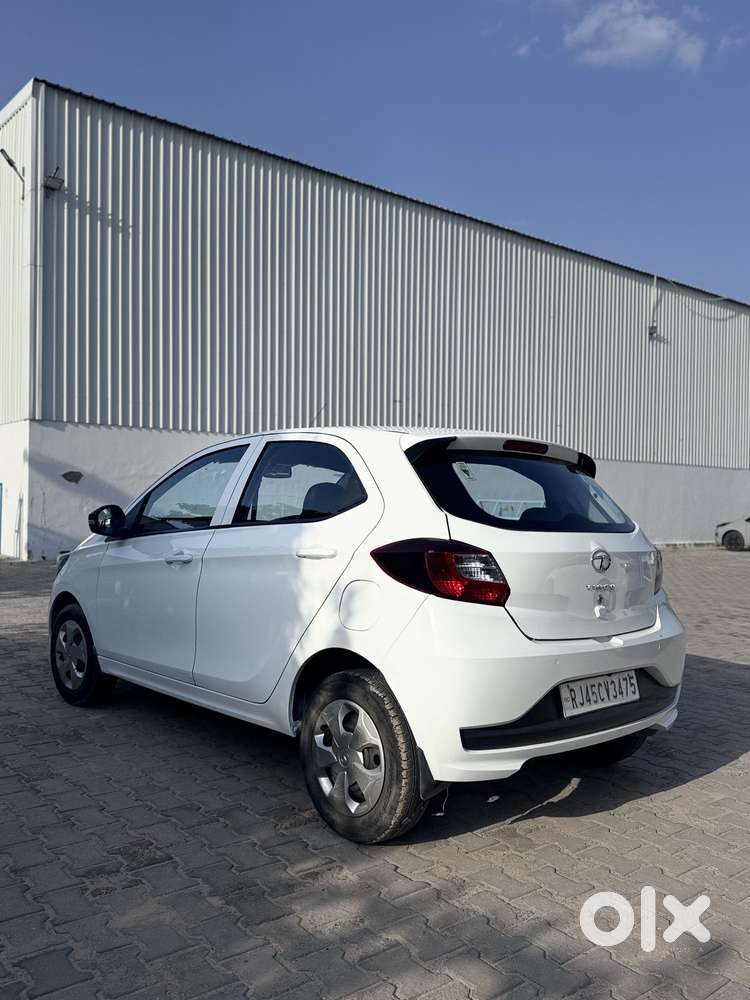Tata Tiago 1.2 Revotron Xt (o), 2023, Petrol