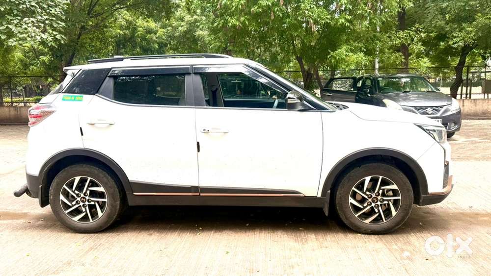 Mahindra Xuv400 Ev 2025 Electric 25000 Km Driven