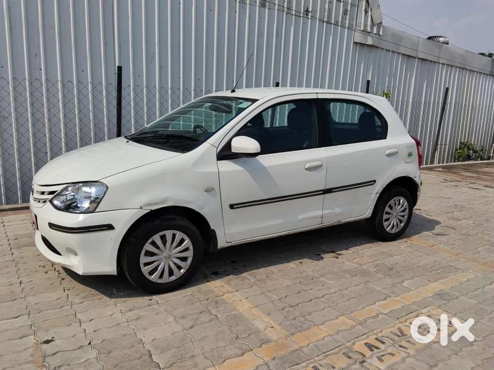 Toyota Etios Liva 2013-2014 G, 2013, Petrol