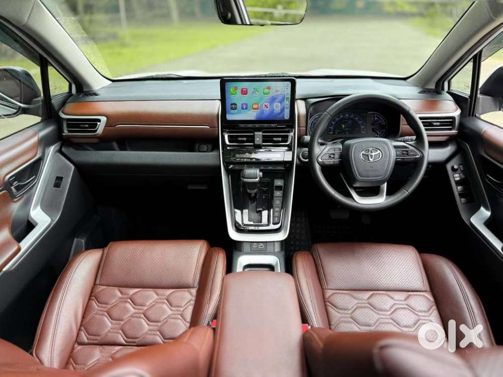 Toyota Innova Hycross 2.0 Vx (o) Hybrid 7 Str, 2024, Petrol