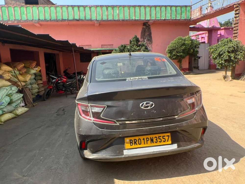 Hyundai Aura 2022 Cng & Hybrids Well Maintained