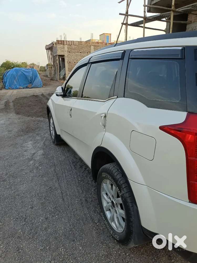 Mahindra Xuv500 W10 2015 11 November Diesel 107000 Km Driven