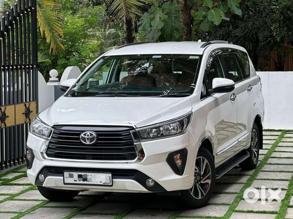 Toyota Innova Crysta 2.4 Gx Limited Edition At 7 Str, 2022, Diesel