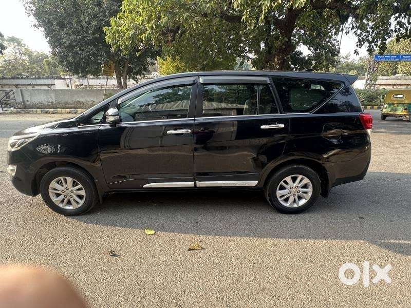 Toyota Innova Crysta