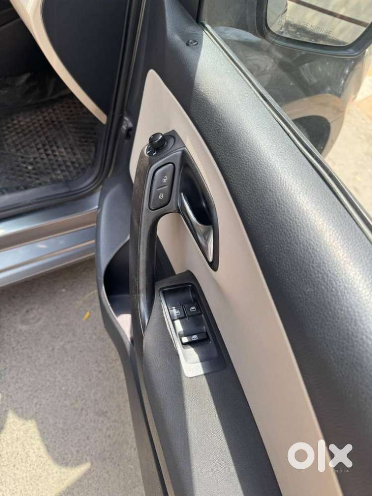 Volkswagen Polo 2009-2013 Petrol Highline 1.6l, 2011, Petrol