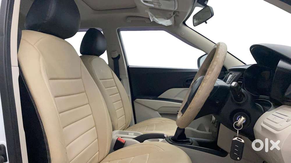 Mahindra Xuv300 W6, 2023, Petrol