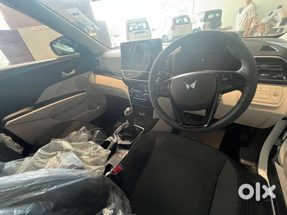 New Car From Mahindra Showroom Xuv 3xo 2026 Diesel