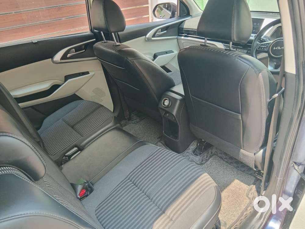 Kia Carens 1.4 Prestige Plus Turbo 7 Str, 2022, Petrol