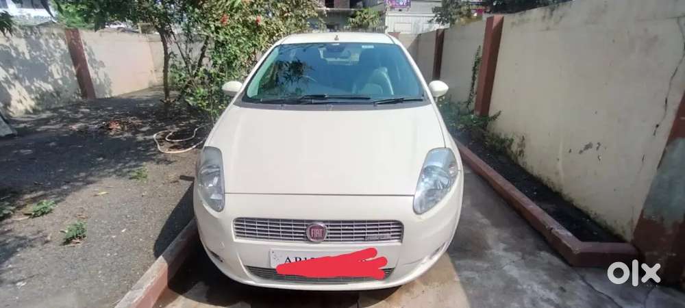 Fiat Punto Emotion 2010 Car