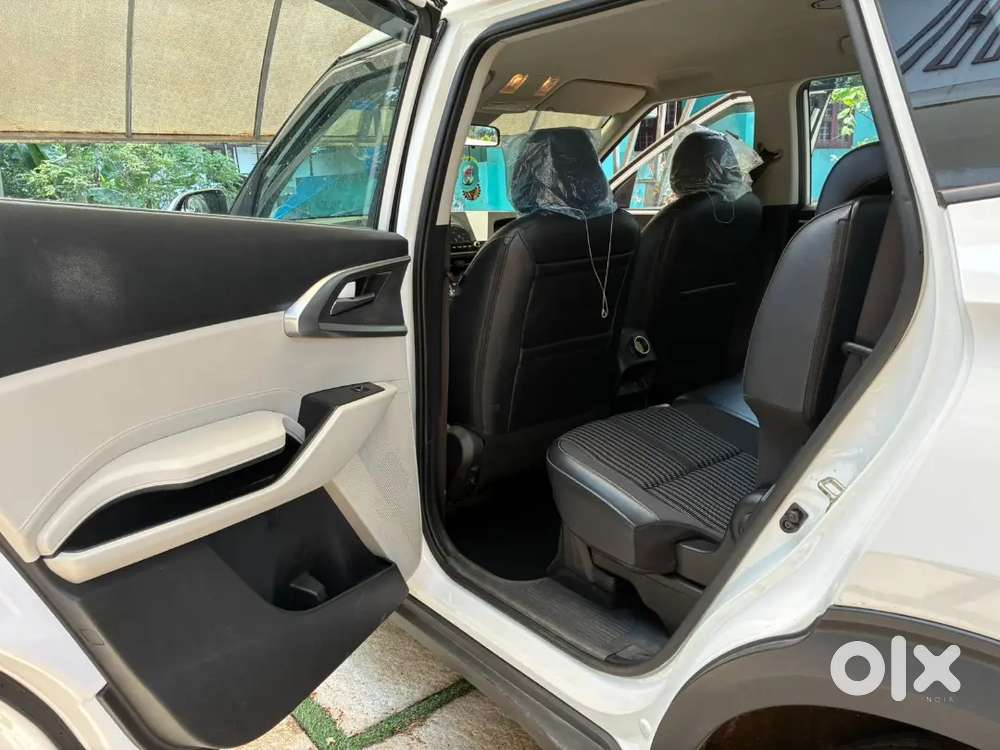 Kia Carens 2022 Petrol 8750 Km Driven