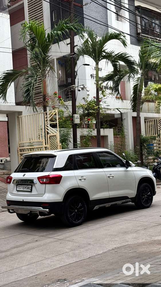 Maruti Vitara Brezza Zxi 2021 First Owner On Showroom Track