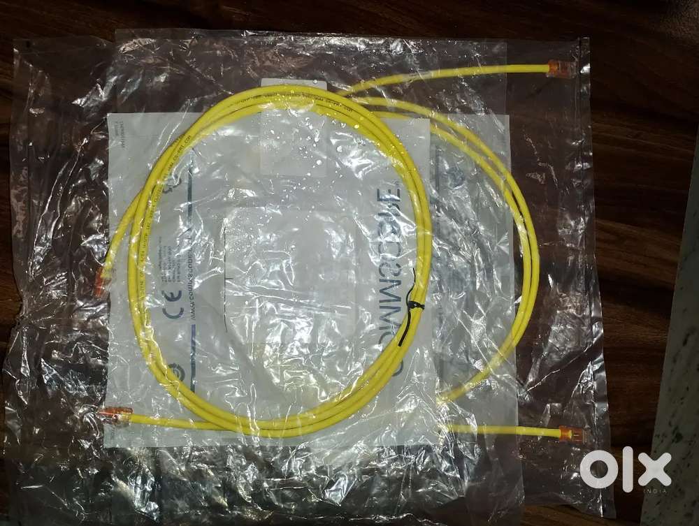 Original CommScope SYSTIMAX Cat6 Patch Cord (Yellow, 7 Feet / ~2.1m) &ndash;