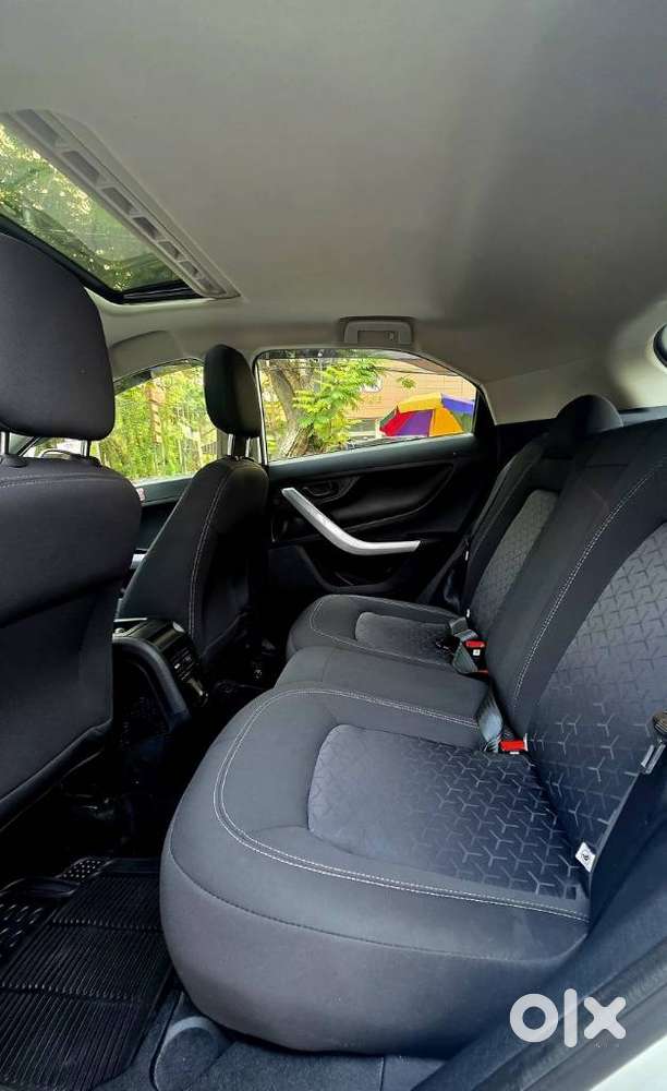 Tata Nexon 1.5 Revotorq Xma Plus (s) Amt, 2022, Petrol