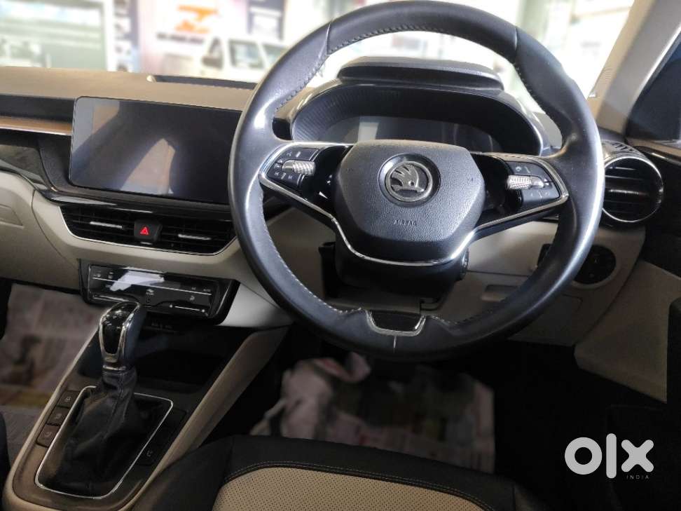 Skoda Slavia 1.0 Tsi Style At, 2024, Petrol