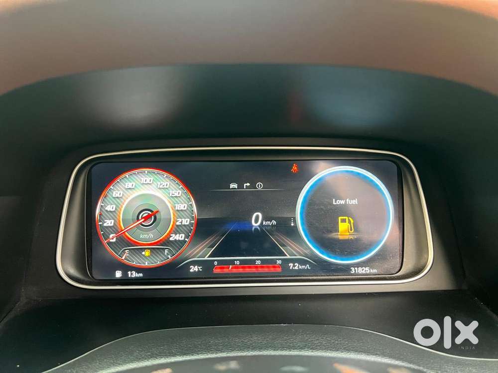 Hyundai Alcazar Signature Dual Tone, 2021, Petrol