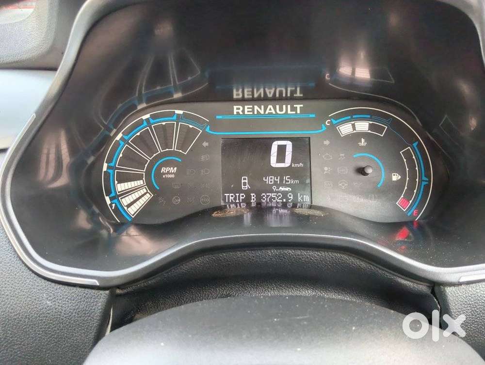 Renault Triber Rxz, 2021, Petrol