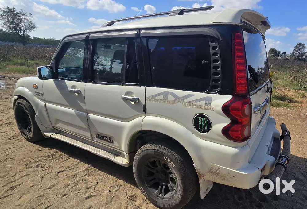 Mahindra Scorpio 2012
