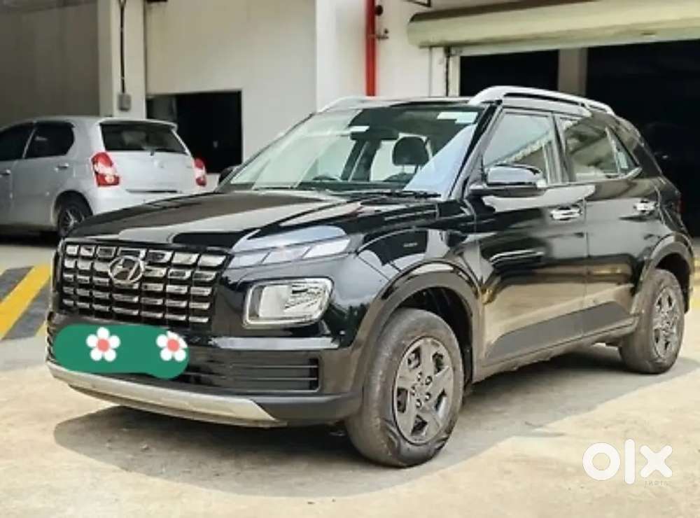 Hyundai Venue S Plus Petrol Automatic 2025, Hr 10 Number, Single Hand