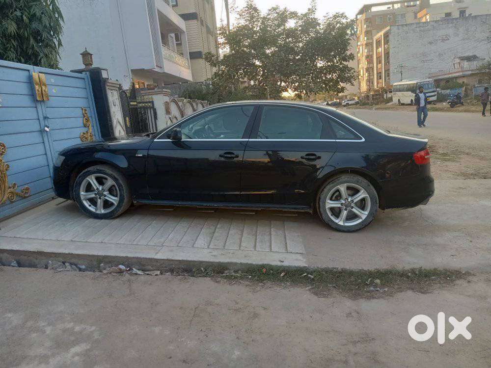 Audi A4 2.0 Tdi Premium With Sunroof, 2012, Diesel