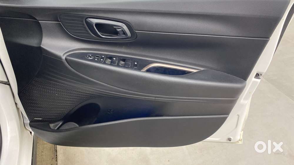 Hyundai New I20 1.2 Asta Mt, 2022, Petrol