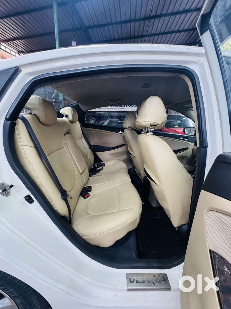 Hyundai Fluidic Verna