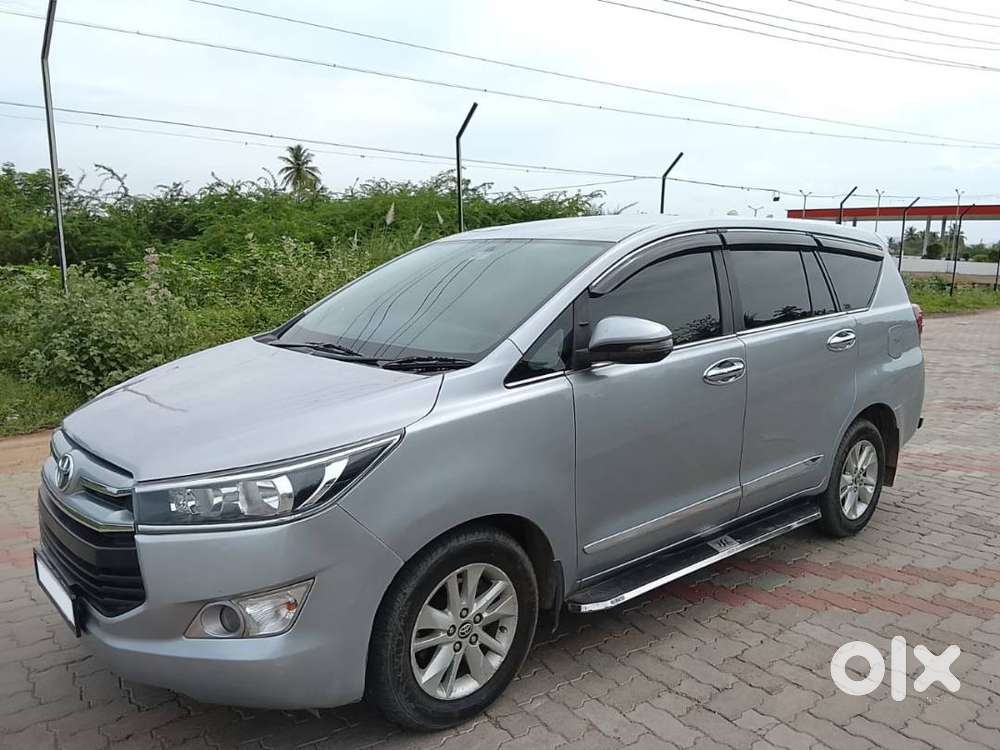 Toyota Innova Crysta 2.4 G