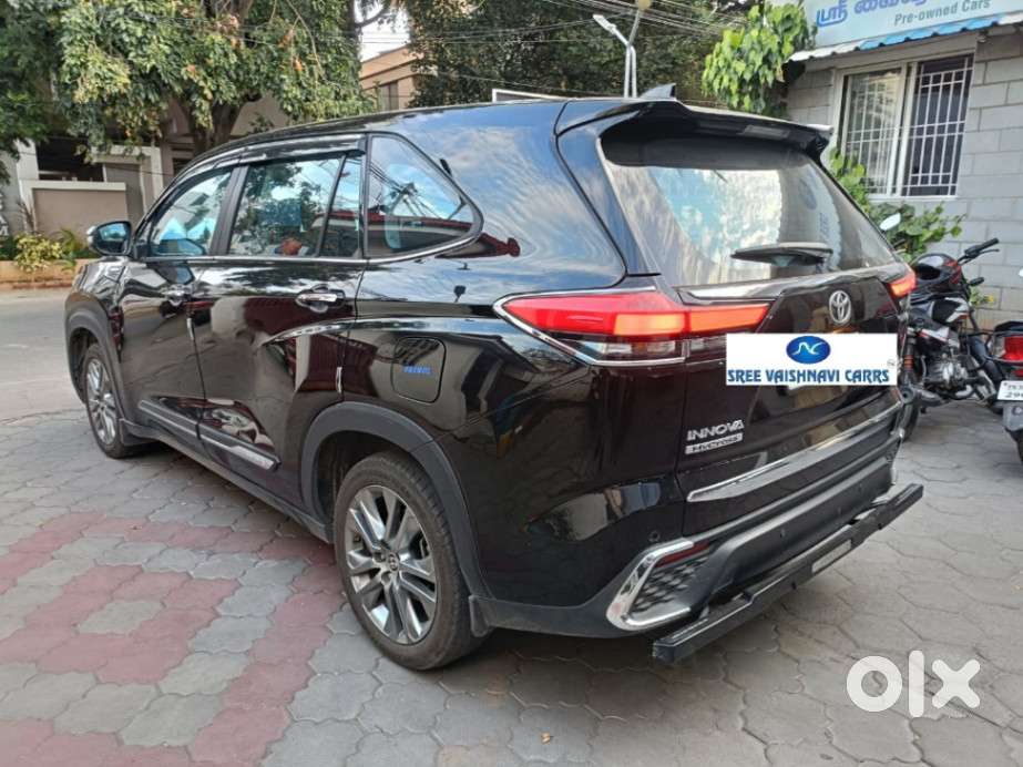 Toyota Innova Hycross 2.0 Zx Hybrid 7 Str, 2025, Petrol