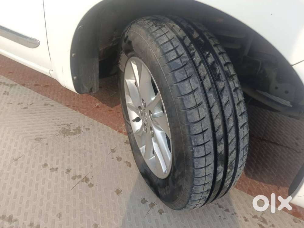 Toyota Innova Crysta 2.4 Gx Mt, 2023, Diesel