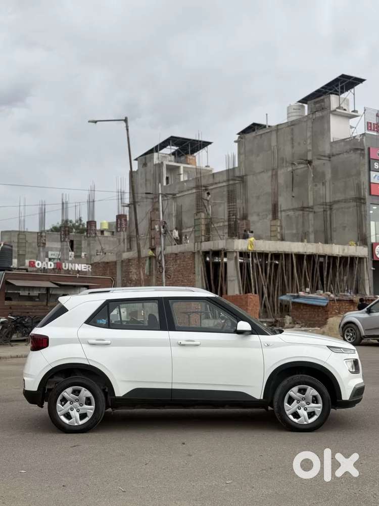 Hyundai Venue S 1.2 Petrol, 2021, Petrol