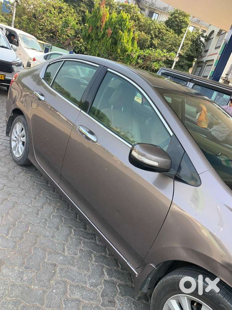 Honda City Hybrid 2013