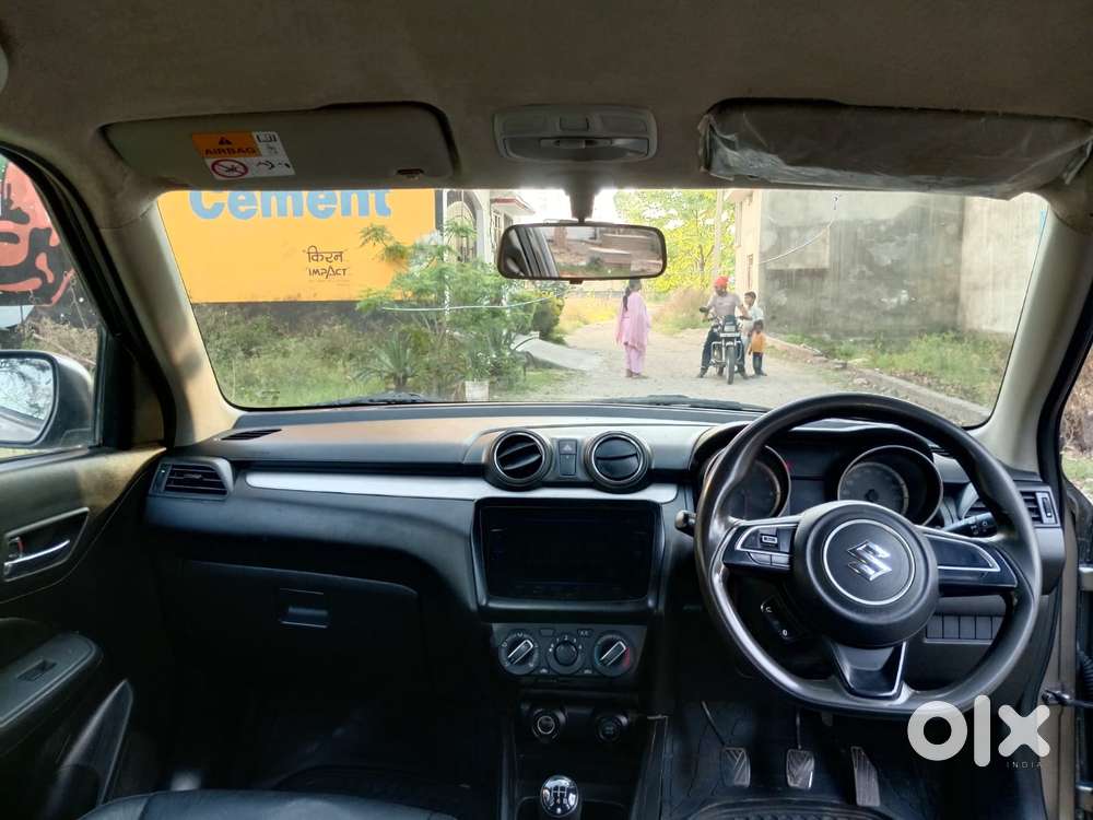 Maruti Suzuki Swift Vxi + Manual, 2022, Petrol