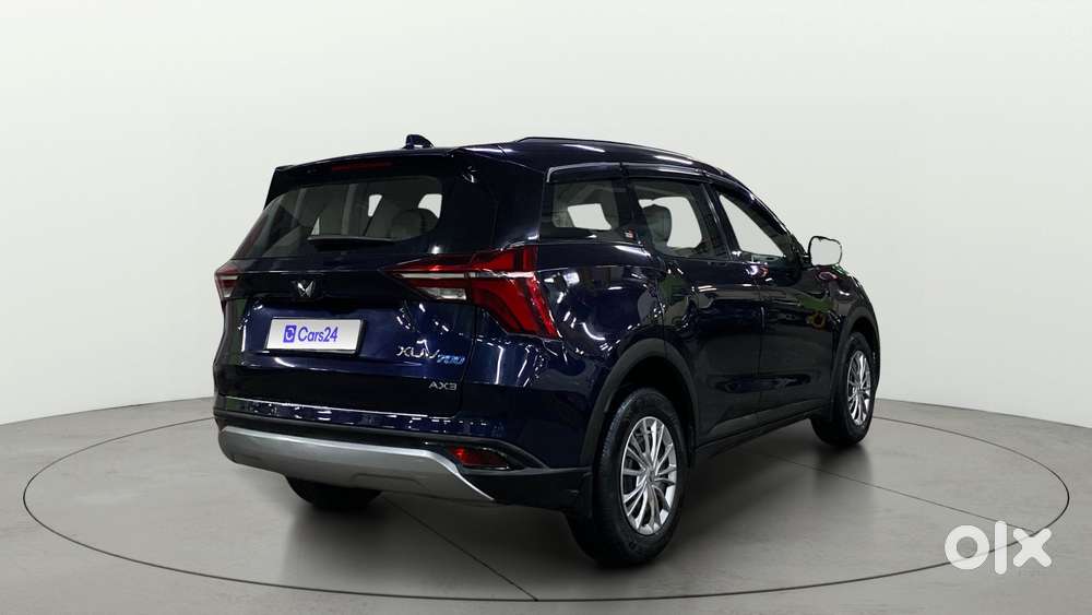 Mahindra Xuv700 2.0 Ax 3 Petrol Mt 5 Str, 2022, Petrol