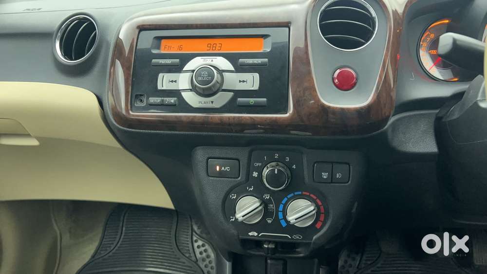 Honda Brio Vx Mt, 2014, Petrol