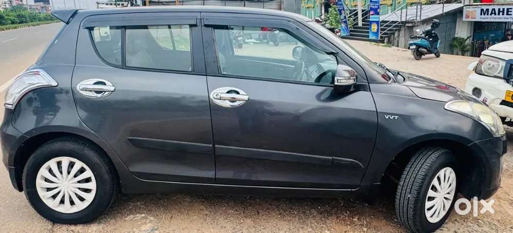 Maruti Suzuki Swift Vxi 2017