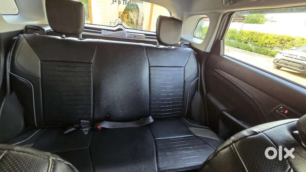 Top Model Alloy Wheel, Back Camera, Armrest