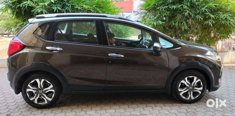 Honda Br-v Style Edition Vx, 2018, Petrol