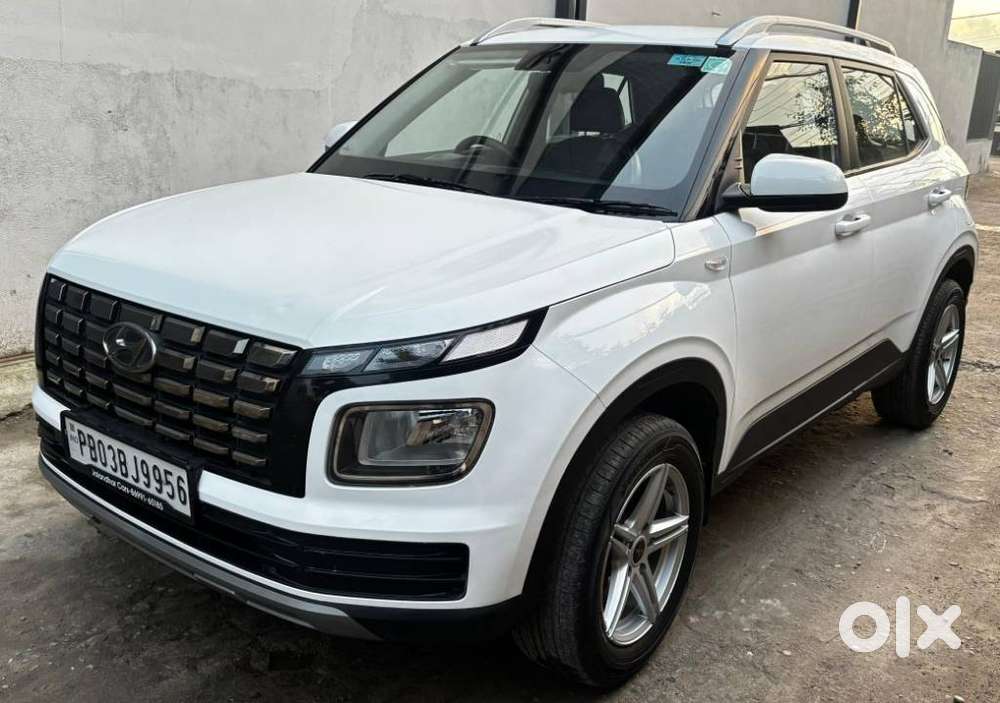 Hyundai Venue, 2022, Petrol