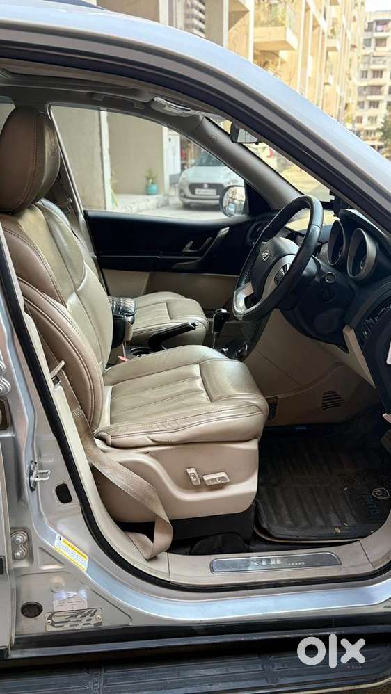 Automatic Mahindra Xuv500 2017 Diesel Well Maintained