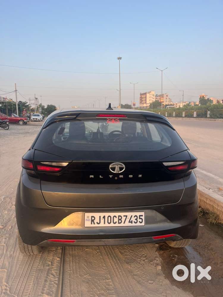 Tata Altroz Petrol 2023