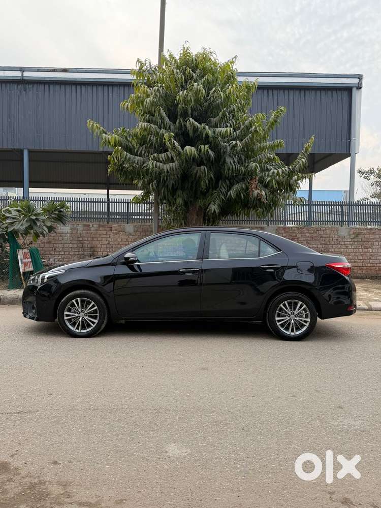 Toyota Corolla Altis 2013-2017 Vl At, 2015, Petrol