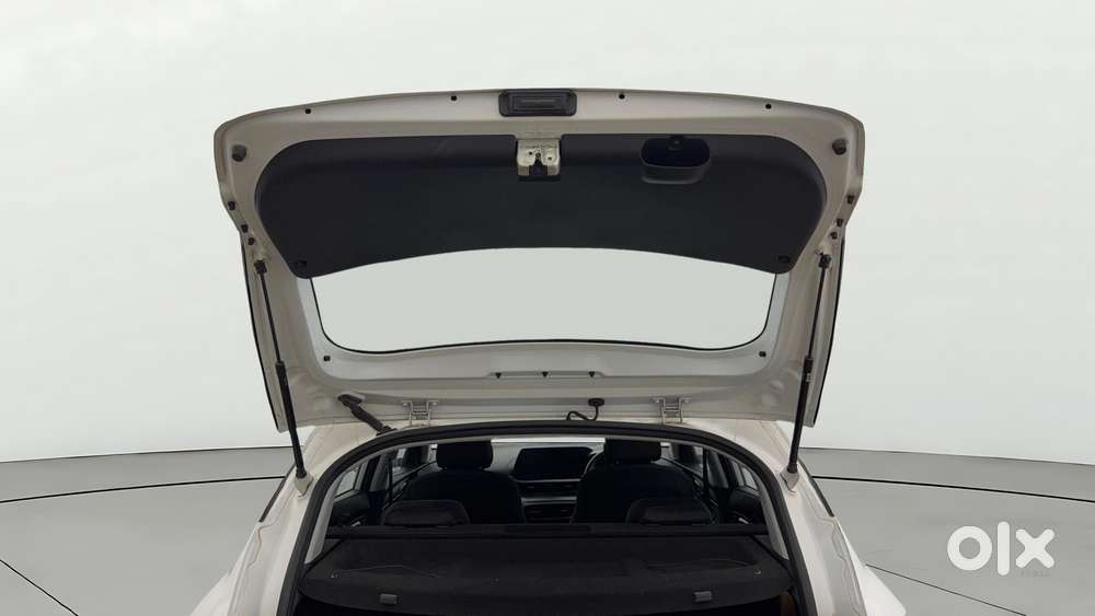Hyundai New I20 1.2 Asta (o) Ivt, 2022, Petrol